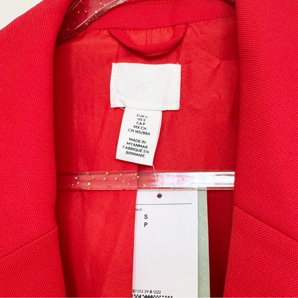 Red Blazer - Picture 12 of 12